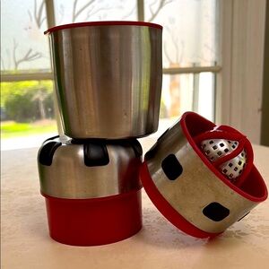Stainless Steel Citrus Juicer with Red Accents